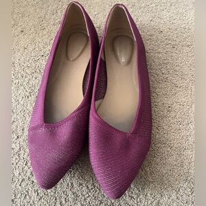 Hush puppies flats US 9